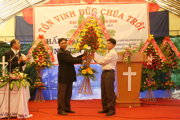 TỈNH ĐĂK LĂK: LỄ CÔNG BỐ QUYẾT ĐỊNH THÀNH LẬP CHI HỘI TIN LÀNH ÊA ĐAR