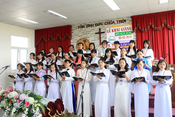 LỄ KHAI GIẢNG NIÊN HỌC 2015 VIỆN THÁNH KINH THẦN HỌC