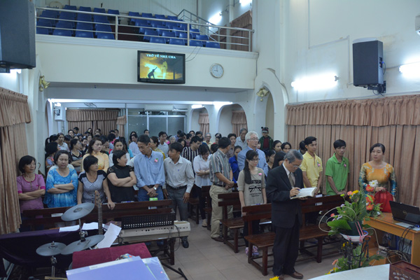 TRUYỀN GIẢNG TIN LÀNH TẠI HỘI THÁNH TÔN THẤT THUYẾT – TP HCM