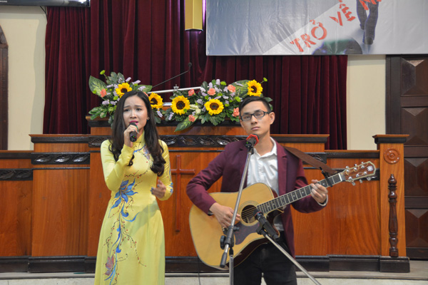 TRUYỀN GIẢNG TIN LÀNH TẠI HỘI THÁNH TÔN THẤT THUYẾT – TP HCM