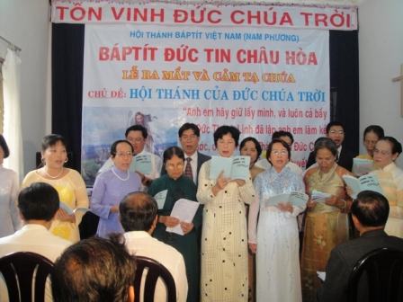 Ban_Trung_Nien_HT_Baptit_Duc_Tin_Chau_Hoa_e