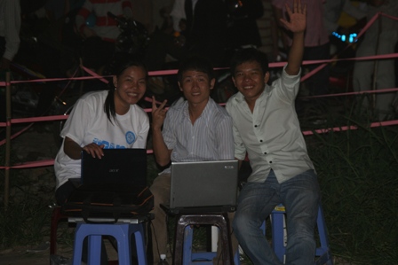 hoithanh com tap trung lam viec