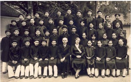 100 2 hoc sinh truong kinh thanh danang va cac giao su