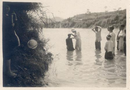 100 2 le bap-tem dau tien
