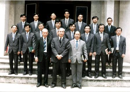 100 4a giao su va sinh vien tg kinh thanh 89-93