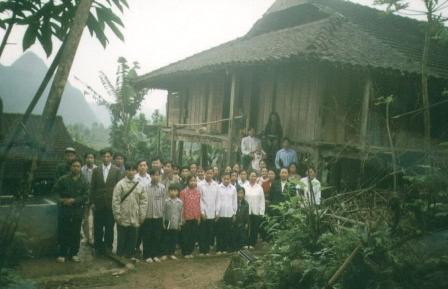 100 4a nha nguyen tin huu dao