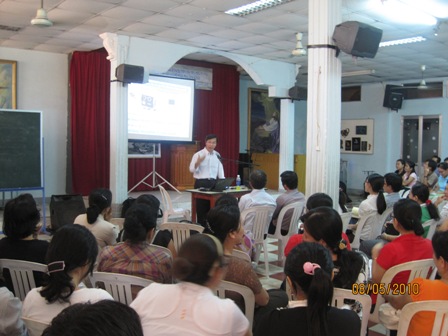 hoi thao cho nguoi huong dan thieu nien