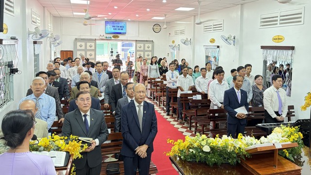 Vĩnh Long: Lễ Cảm tạ Chúa và Kỷ niệm 55 năm Thành lập HTTL Chợ Lách