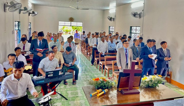Đắk Lắk: HT Buôn Zô Cảm tạ Chúa trùng tu Đền thờ