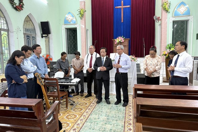 KÝ SỰ: HÀNH TRÌNH KHÍCH LỆ – YÊU THƯƠNG